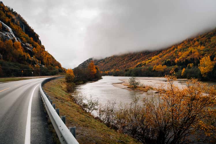 River near Slettsvaet