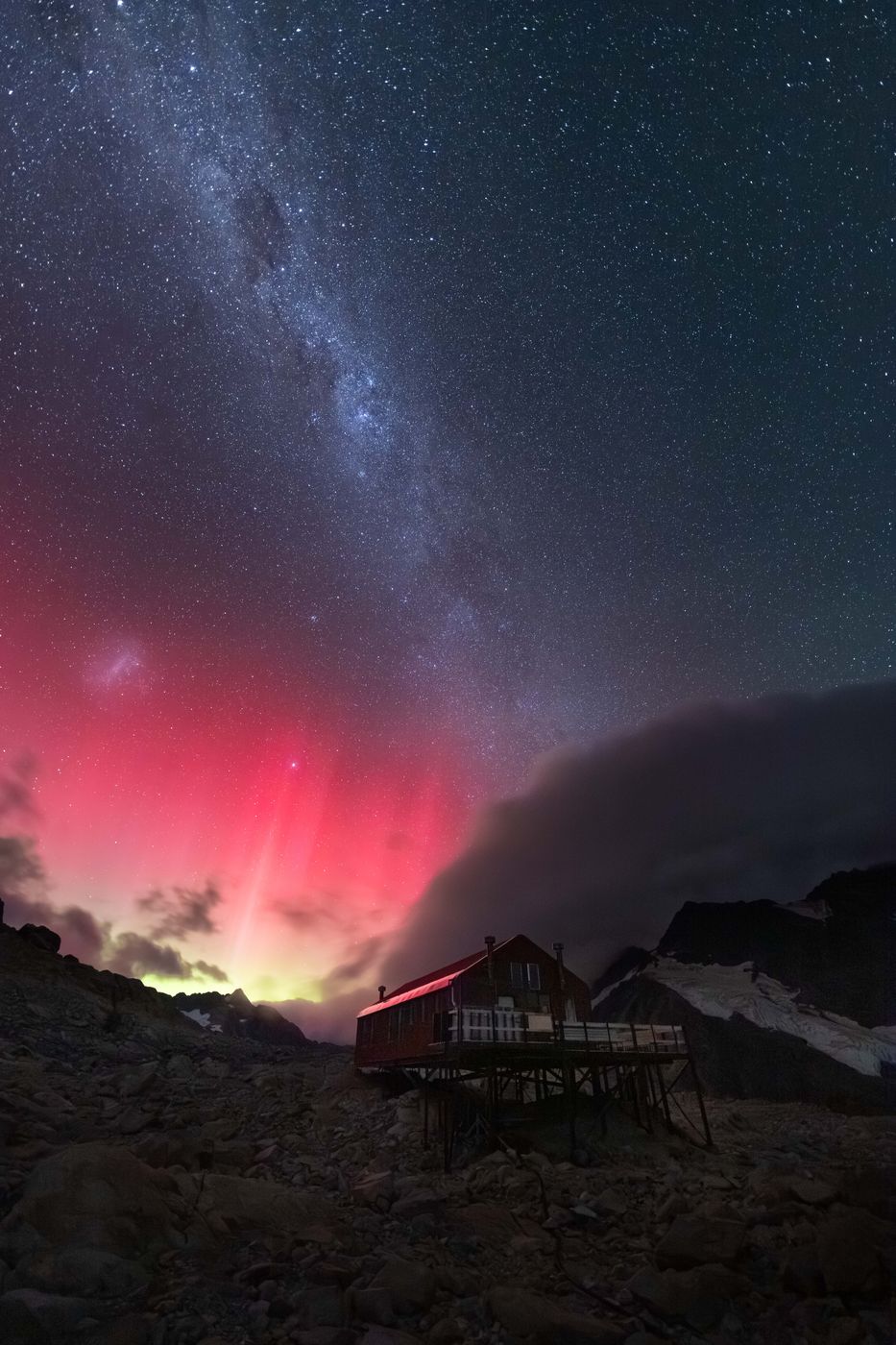 Southern lights at Mueller Hut, Mount Cook National Park, New Zealand