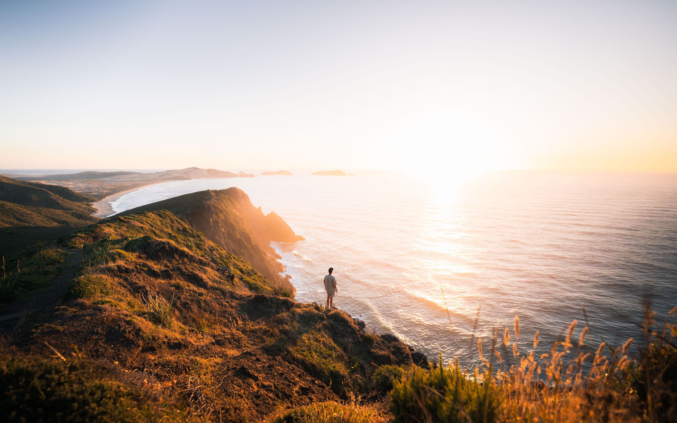 Te Werahi Beach Track, Cliffs, New Zealand