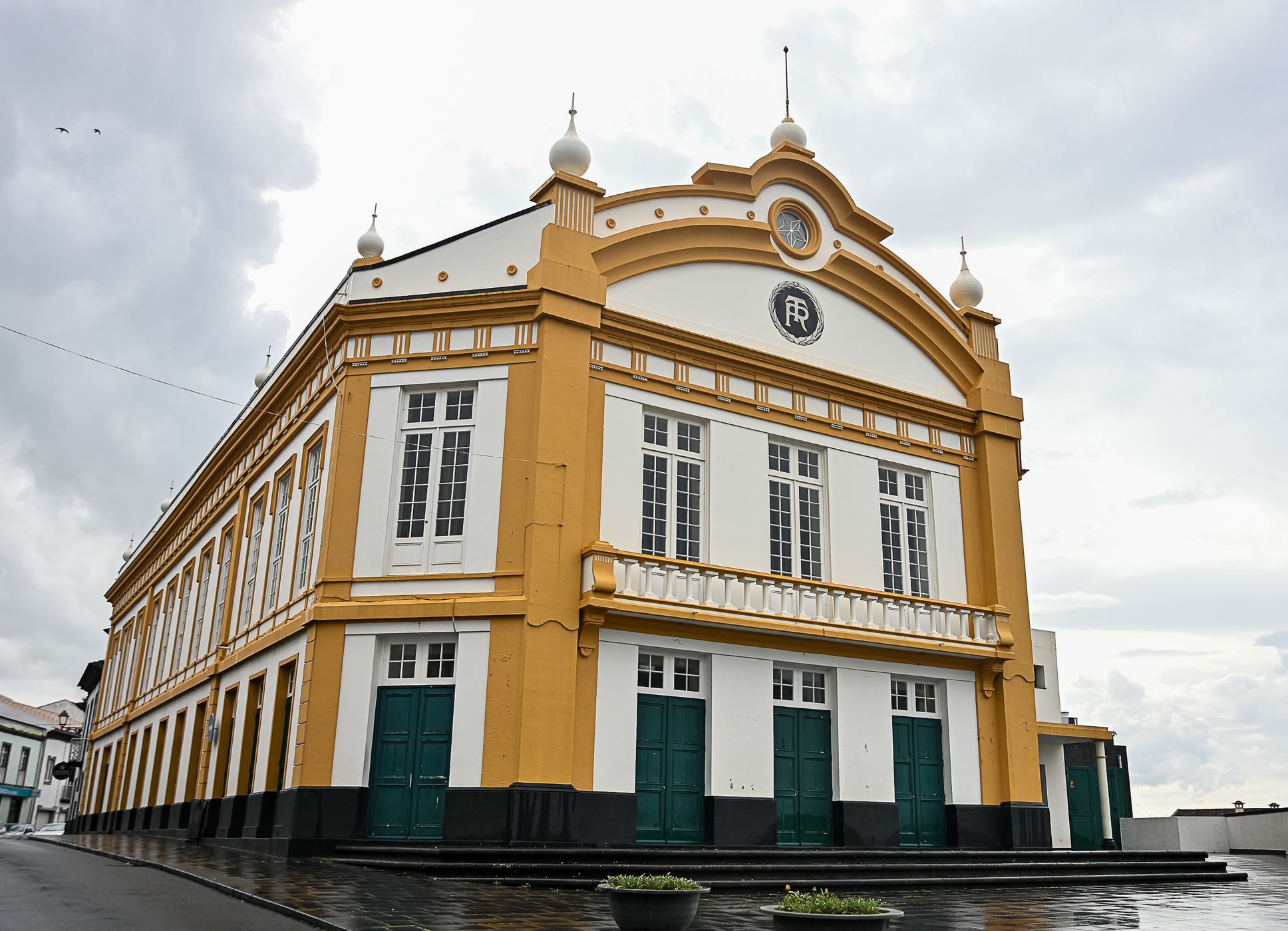 Teatro Ribeiragrandense, Portugal