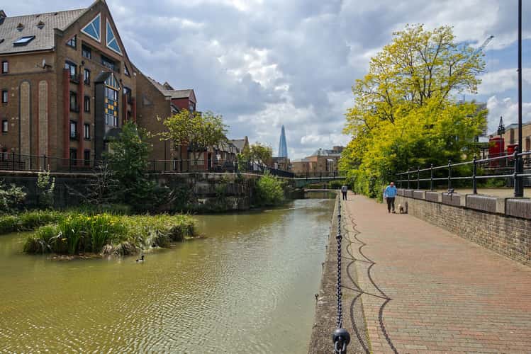 Wapping Ornamental Canal System - Tobacco doscks