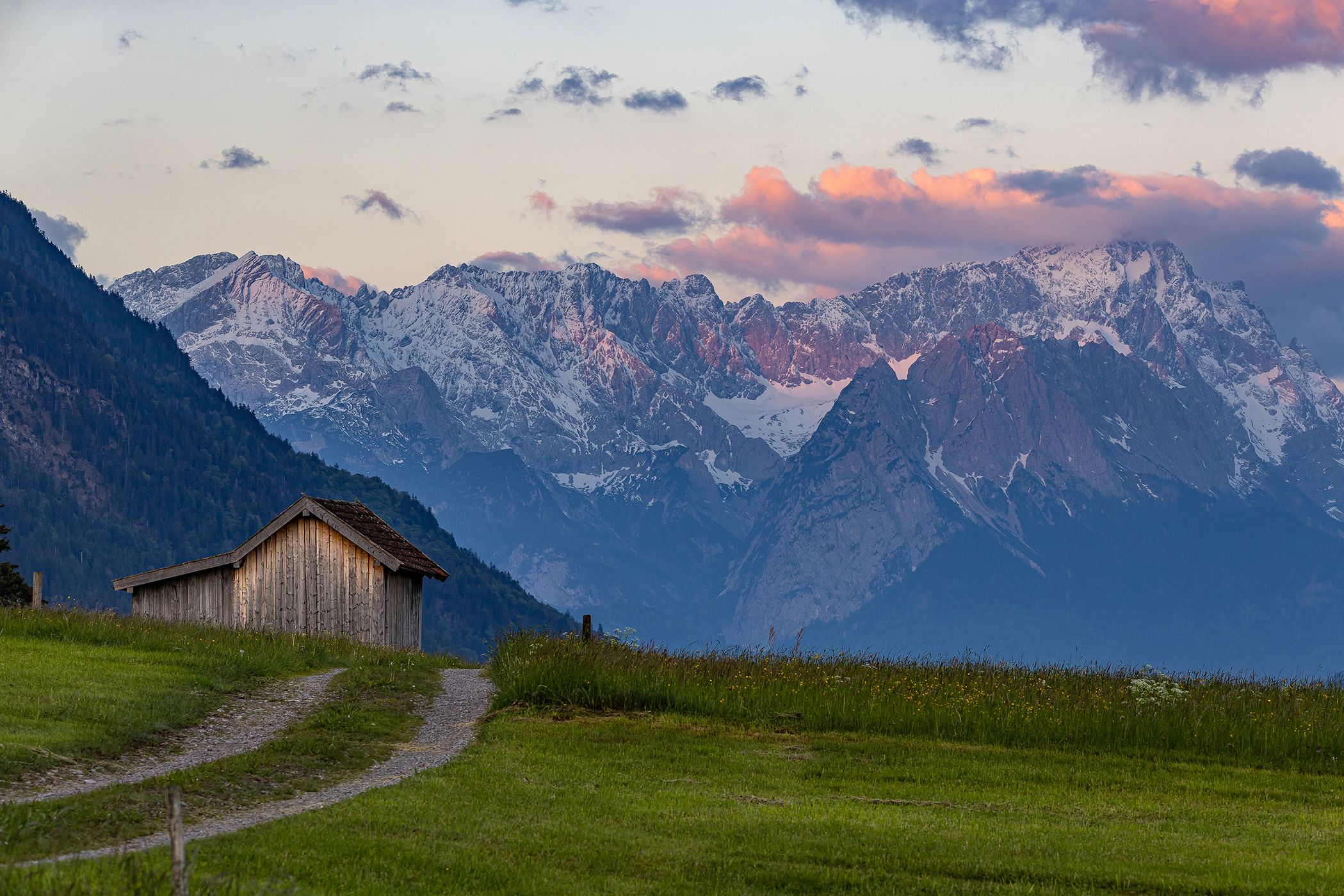 View of the Wetterstein mountains, Eschenlohe, Germany