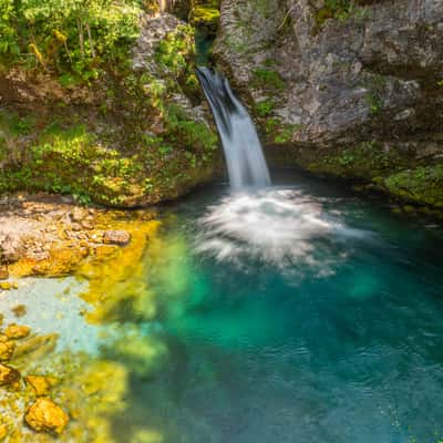 Blue Eye Theth (Syri i Kalter), Albania