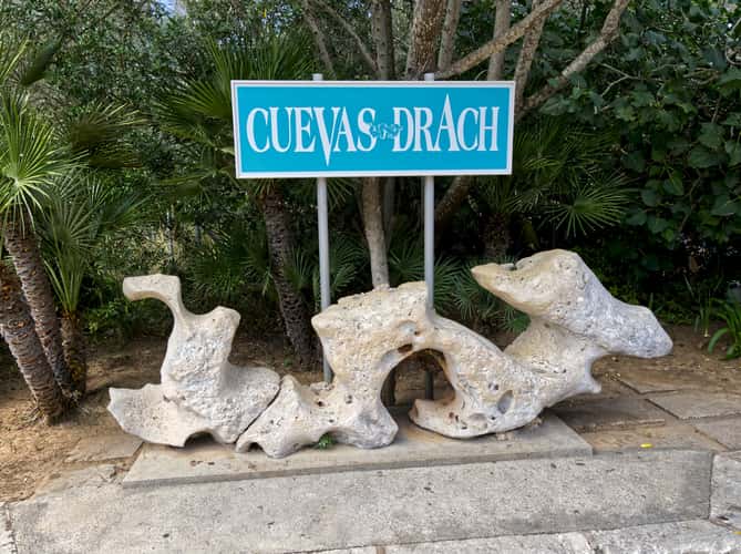 Cuevas del Drach