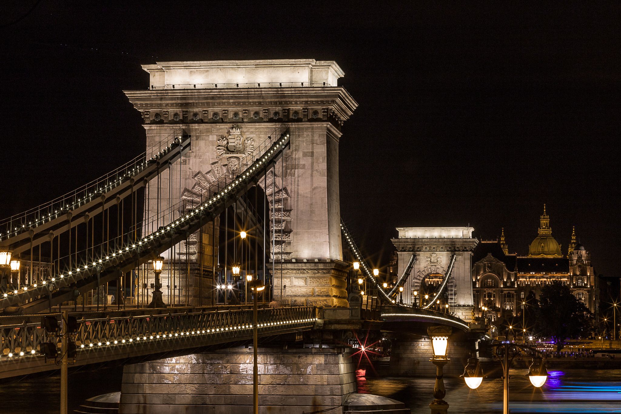Kettenbrücke Budapest mit Blickrichtung Pest, Hungary