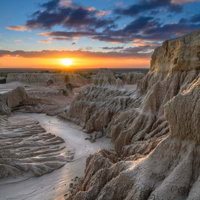 Mungo National Park - Red Top / Walls of China, Australia