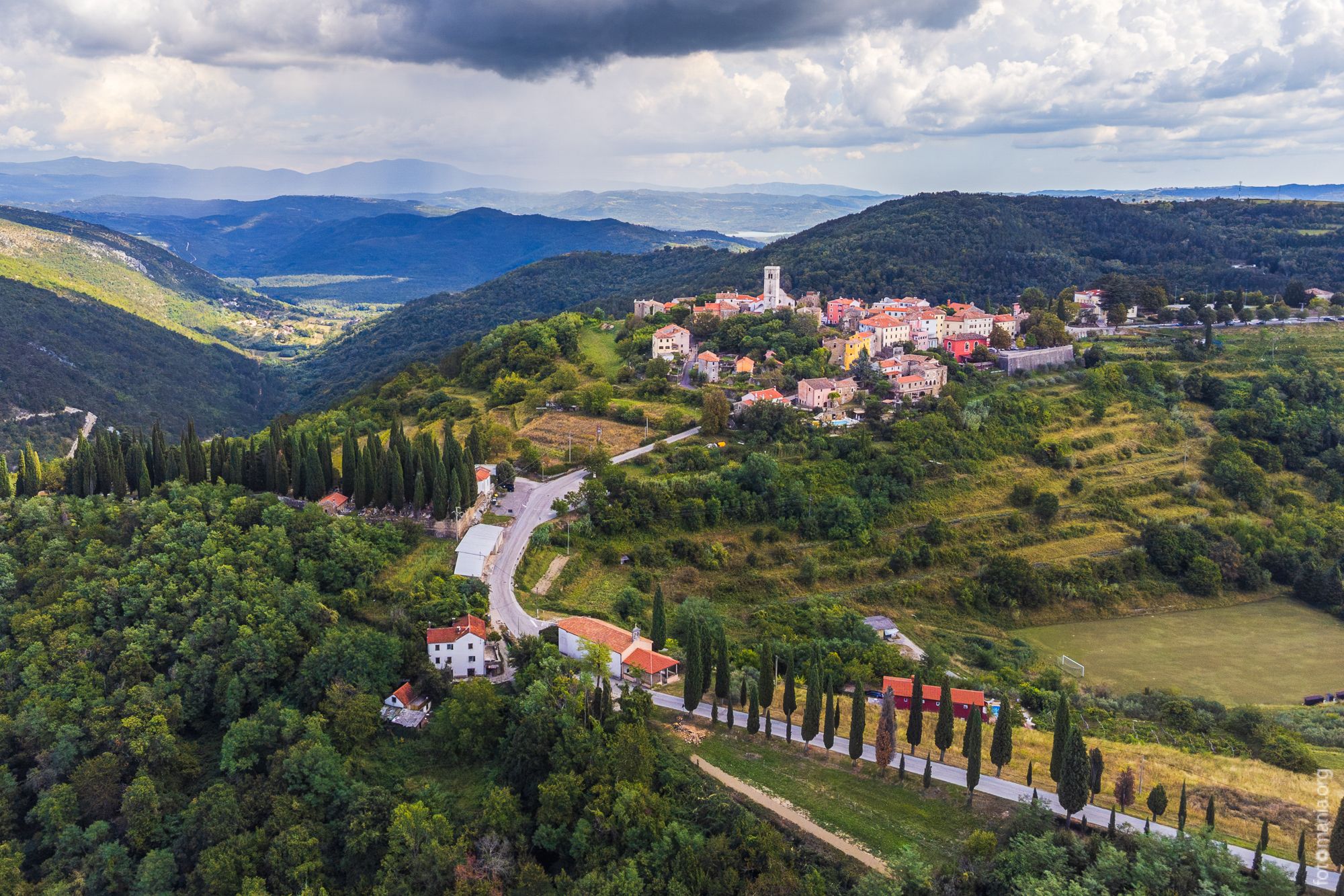 Oprtalj (drone), Croatia