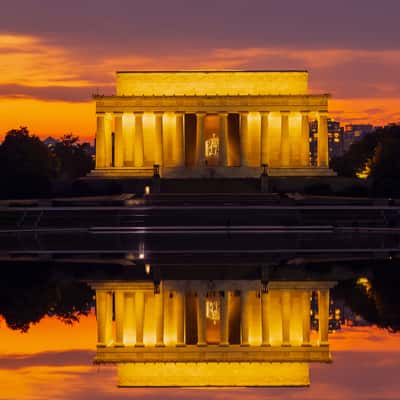 Reflecting Pool with Lincoln Monument, USA