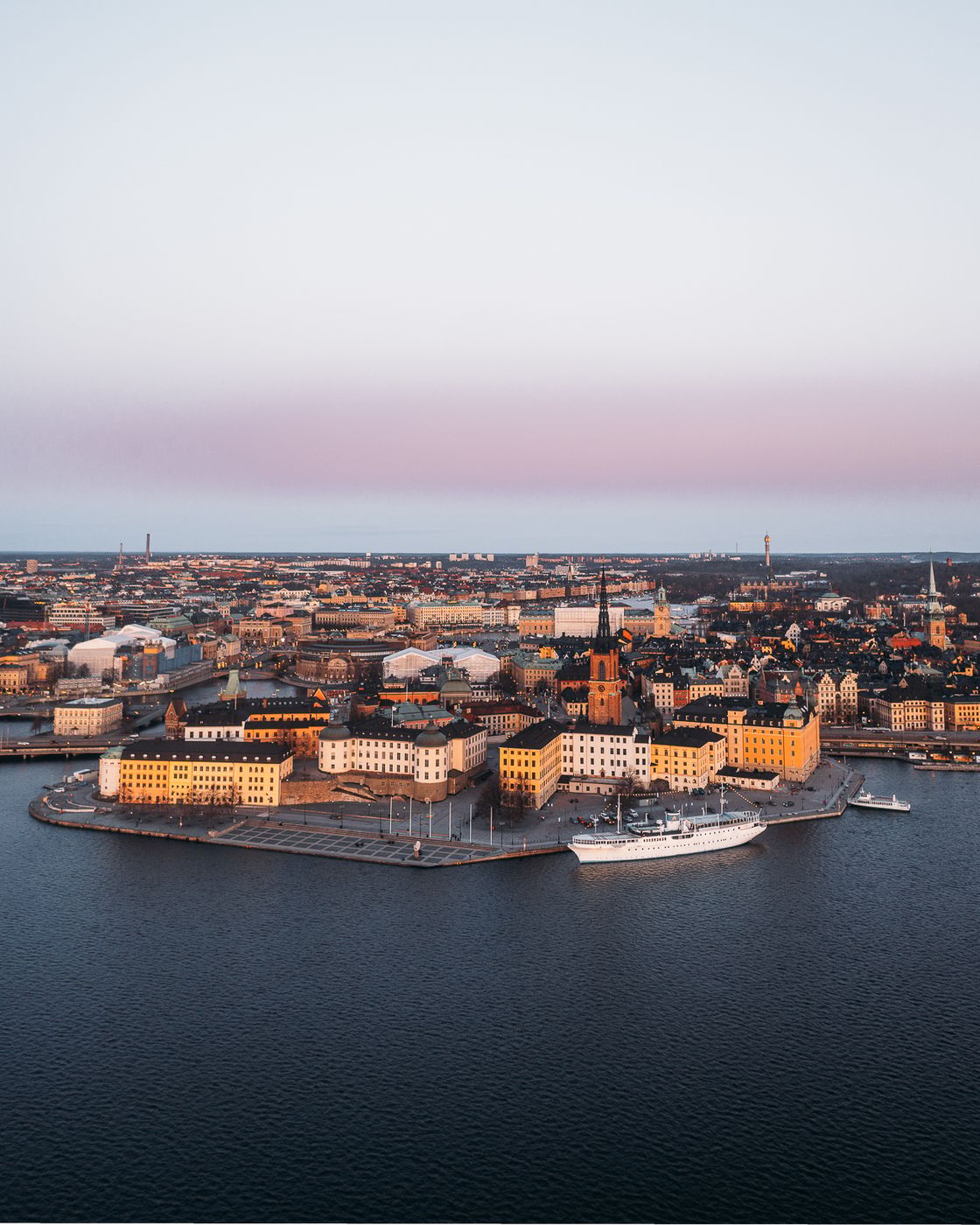 Riddarholmen (Drone), Sweden