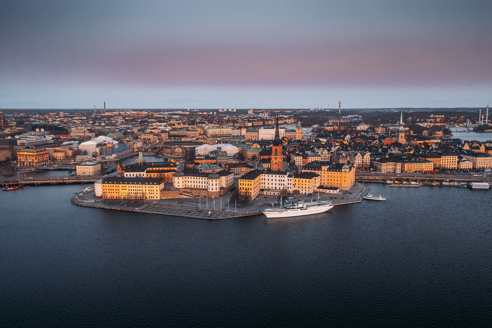Riddarholmen (Drone), Sweden