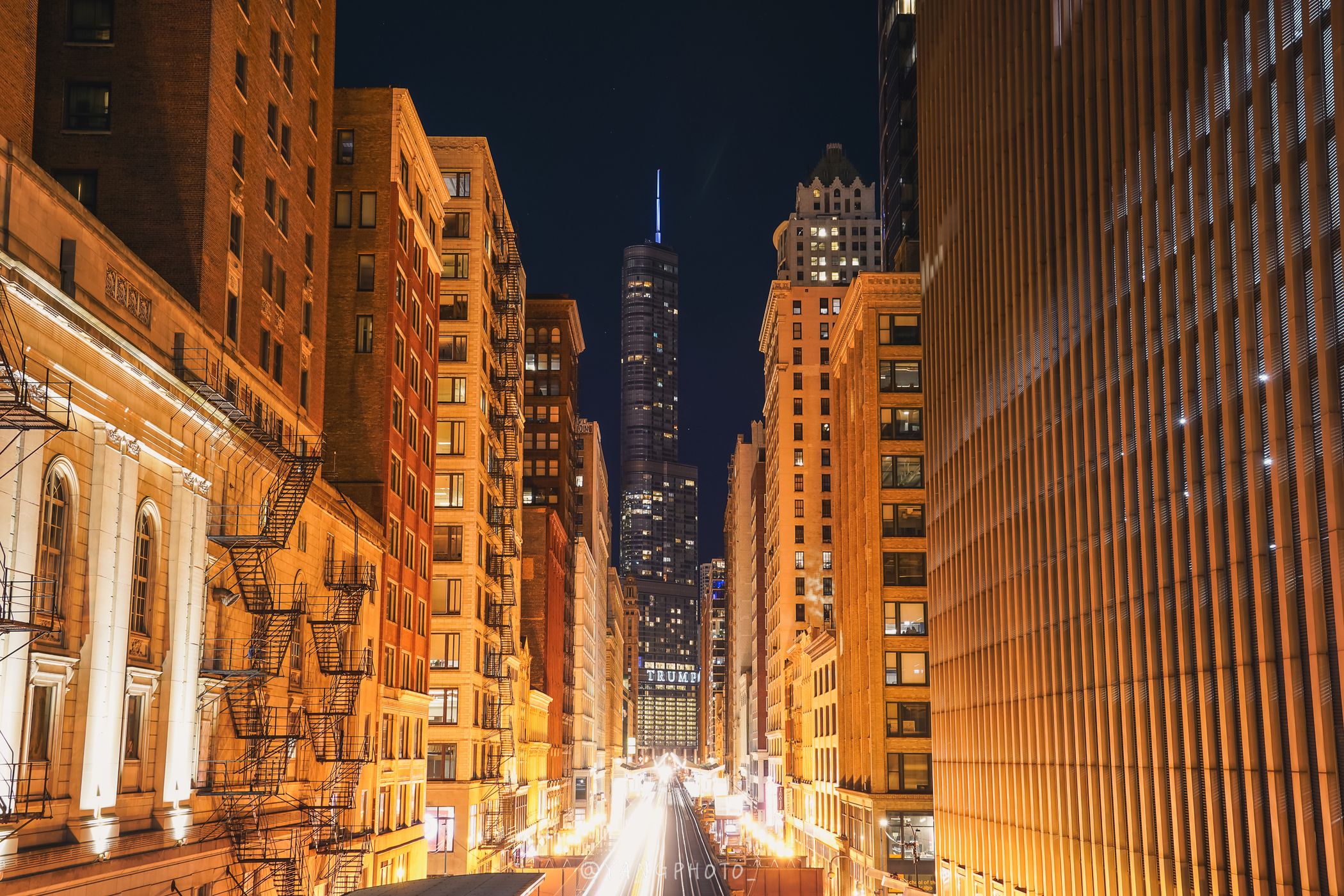 Trump Tower from Adams/Wabash, Chicago, USA