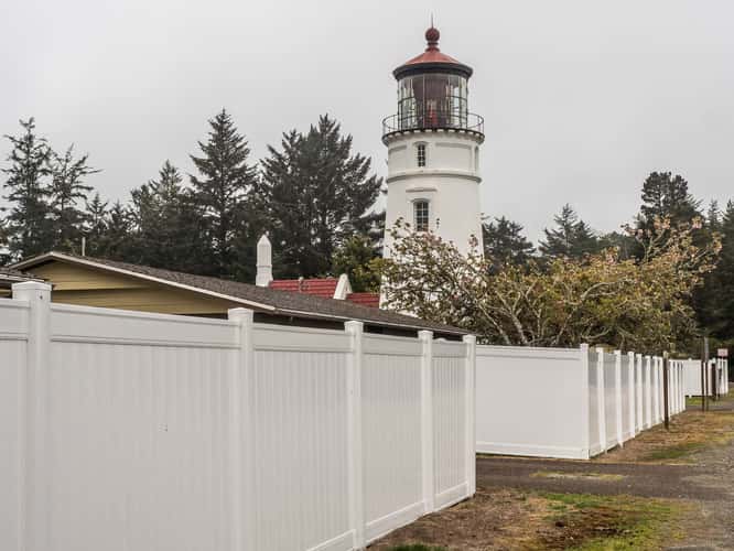 Umpqua River Light