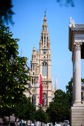 Votivkirche & Rathaus