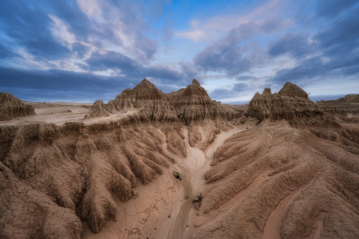 Walls of China, Australia
