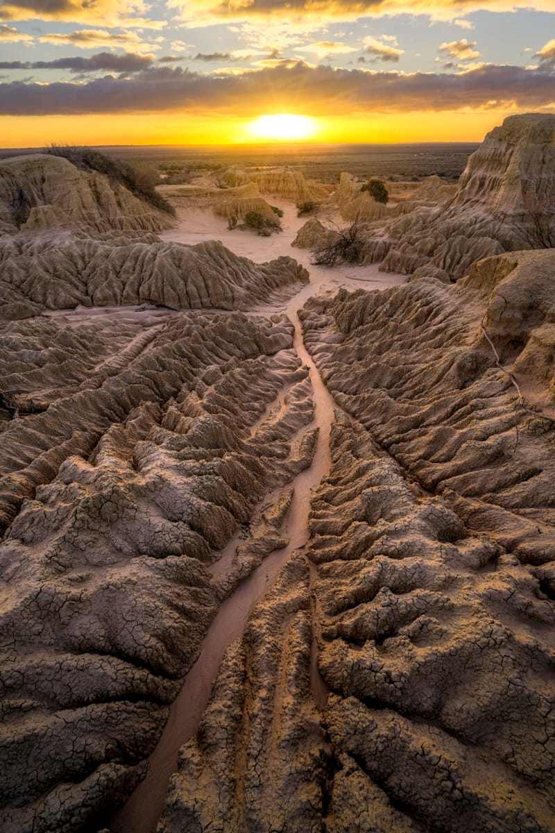 Walls of China, Australia