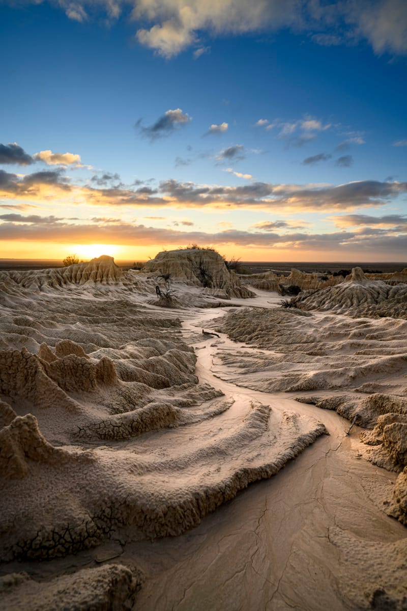 Walls of China, Australia