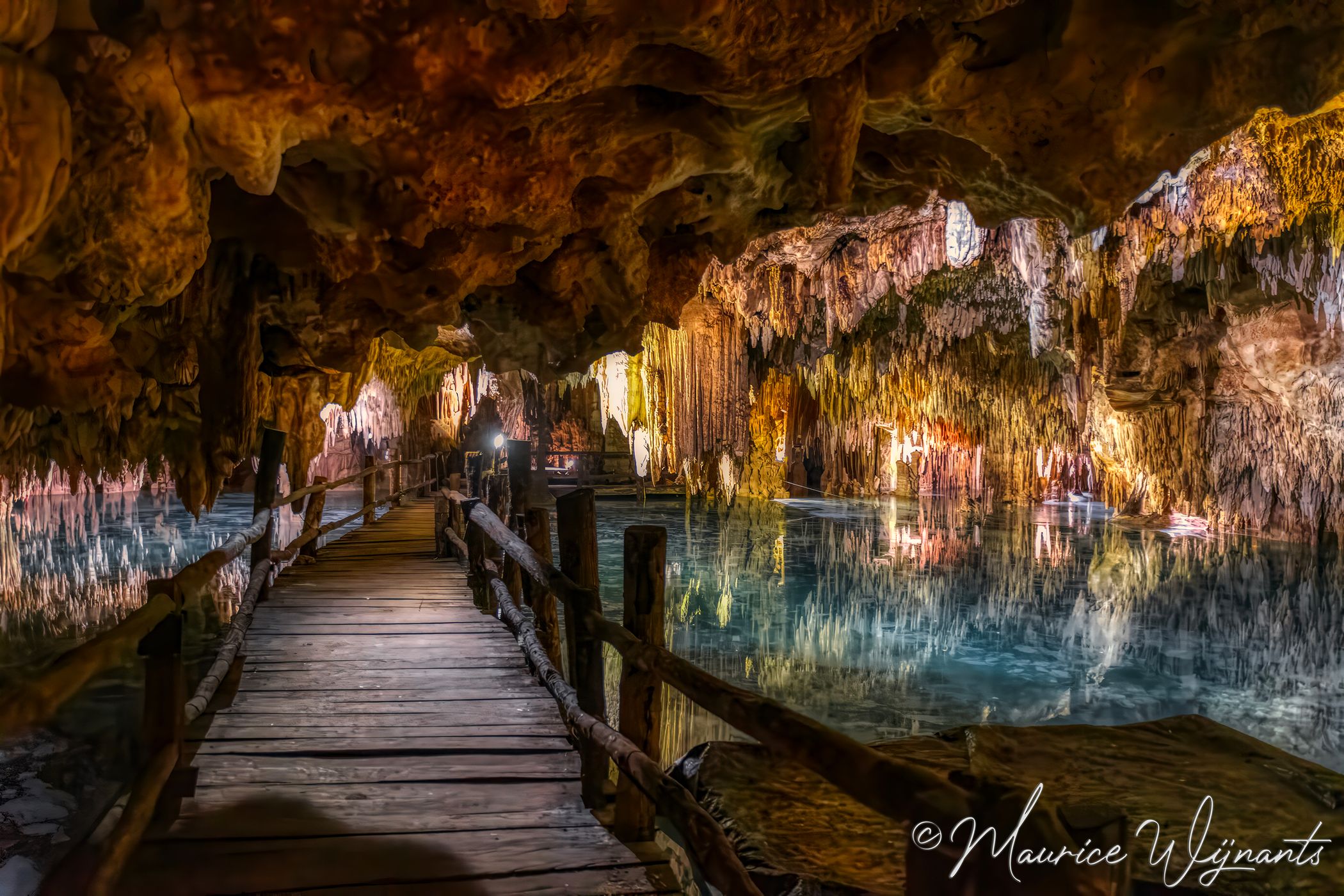 Aktun Chen Cave, Mexico