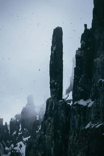 Alkefjellet, Hilopenstretet