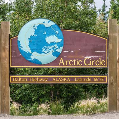 Dalton Highway crossing the Arctic Circle, USA