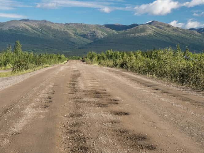 Dalton Highway south of Coldfoot