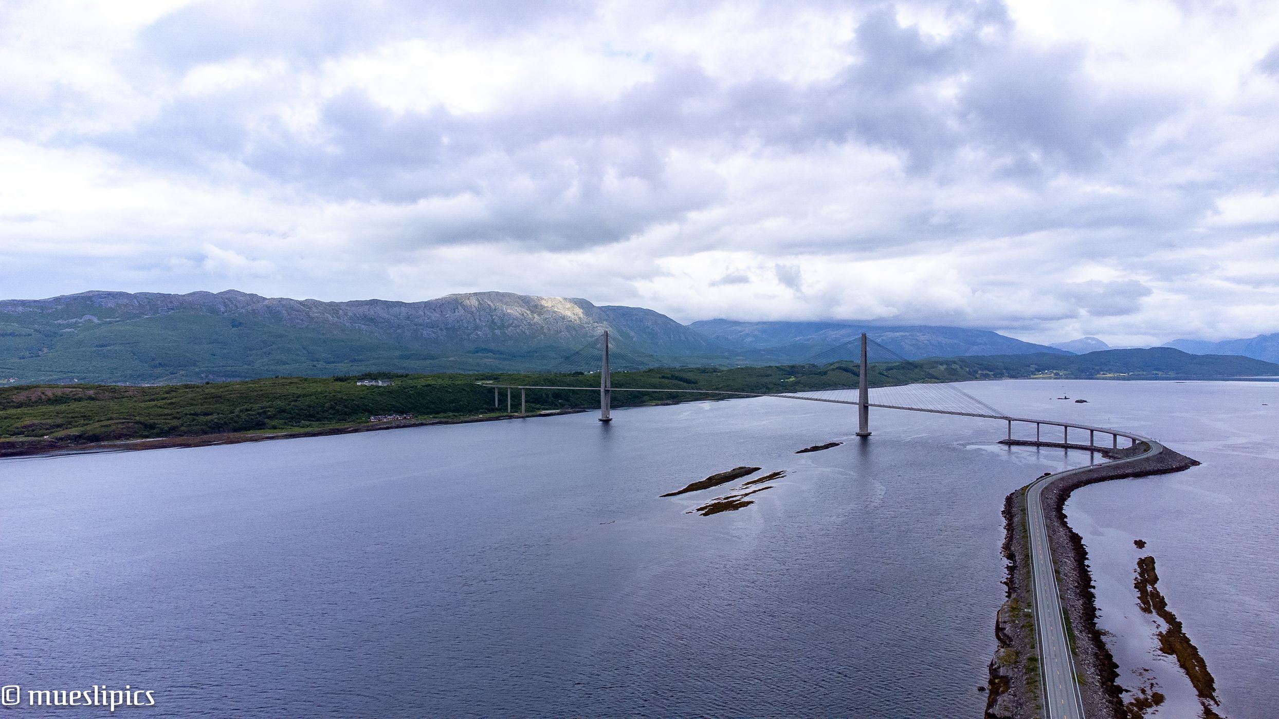 Helgelandsbrua, Norway