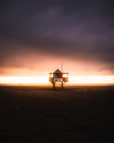 Lifeguard Station, Bethells Beach