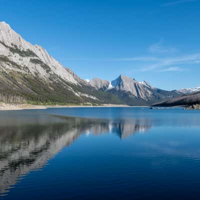 Medicine Lake, Canada