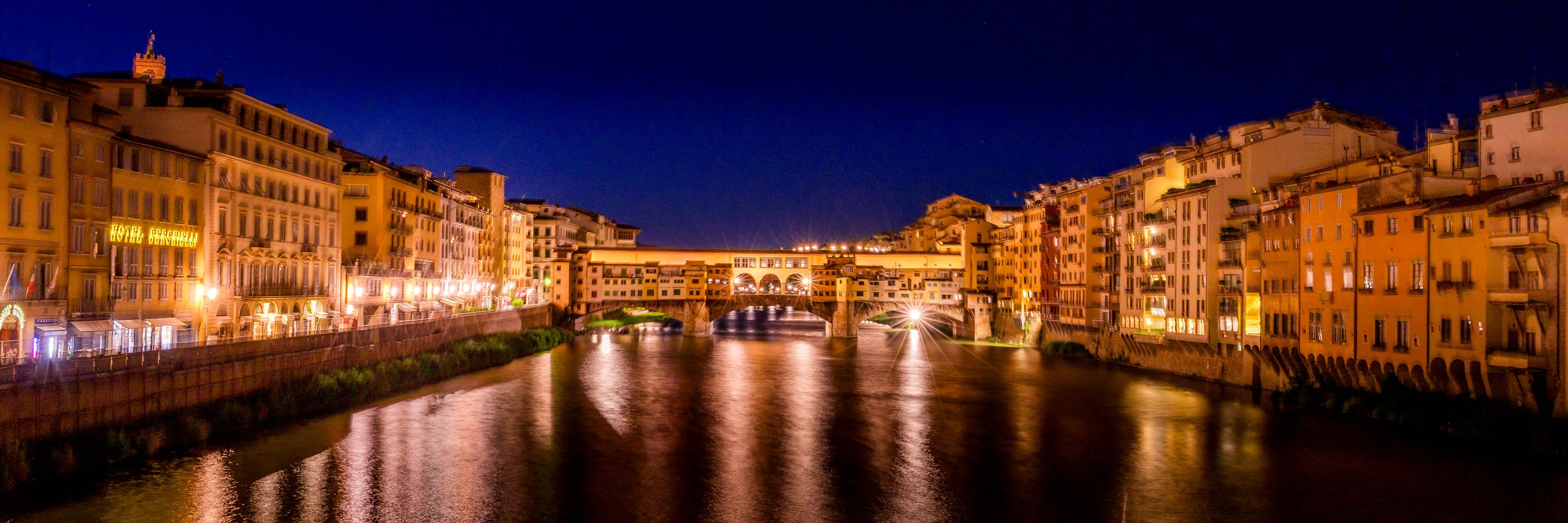 Ponte Vecchio - Old Bridge, Italy