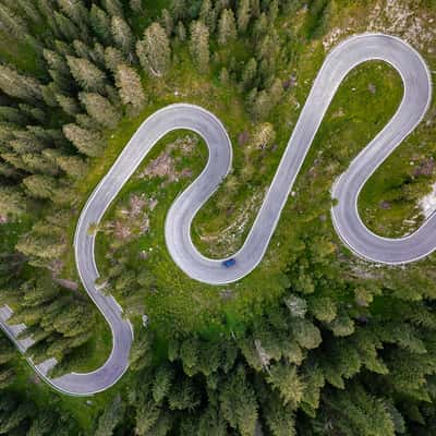 Snake road, Giau pass, Italy