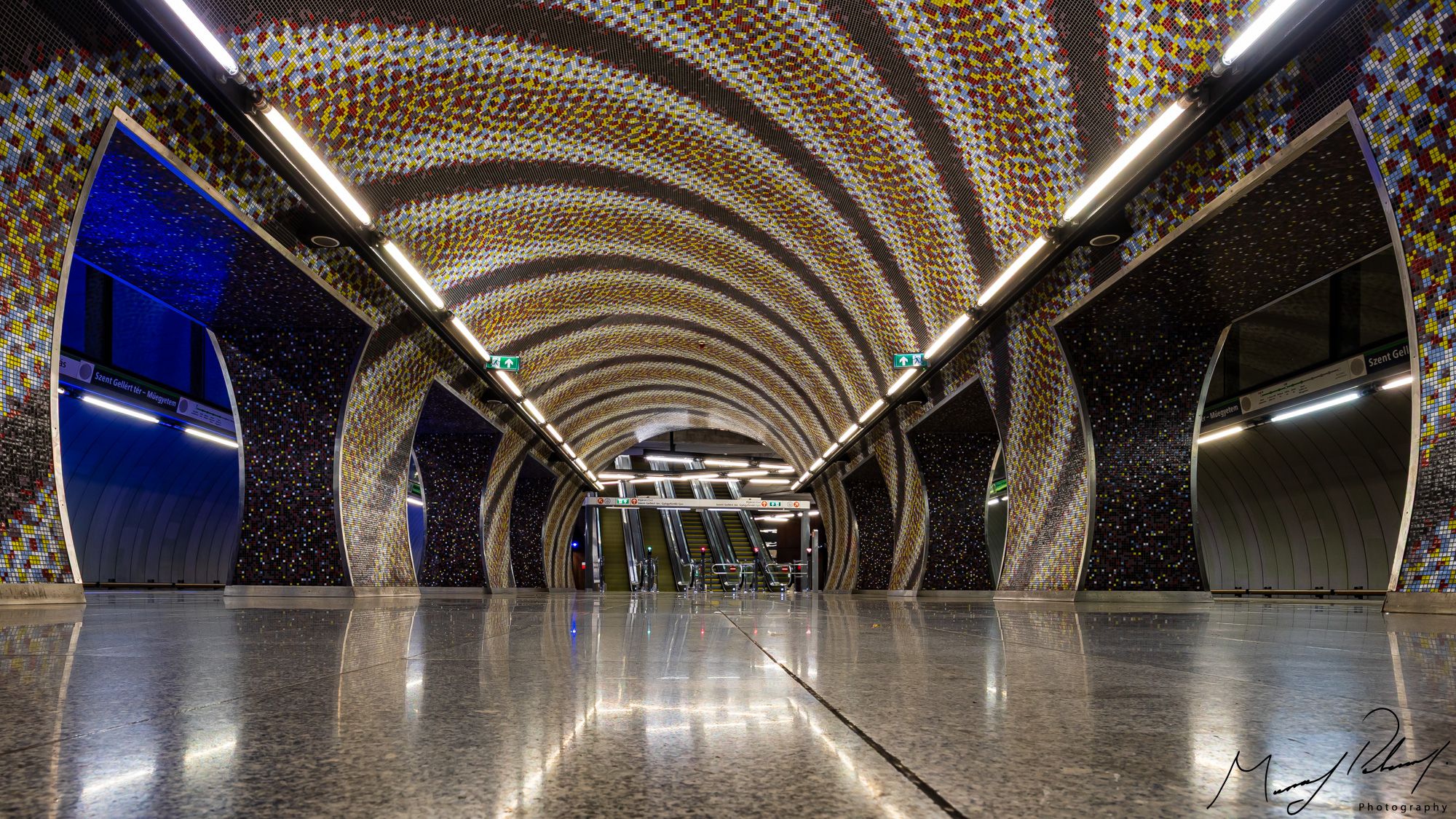 Szent Gellert Ter Station, Hungary