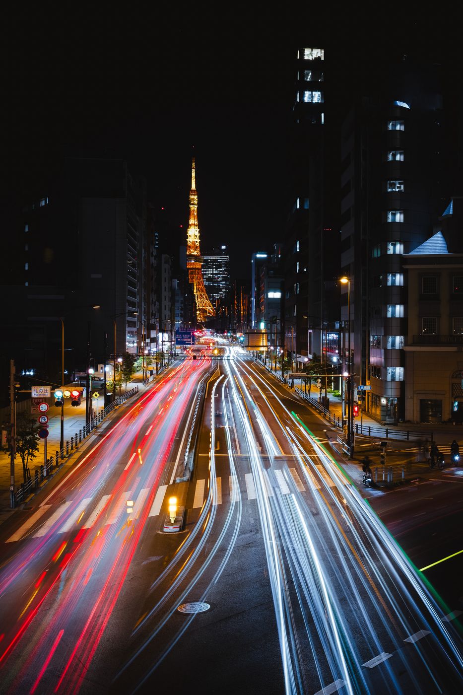 Tokyo Tower view near Tamachi Railway, Japan