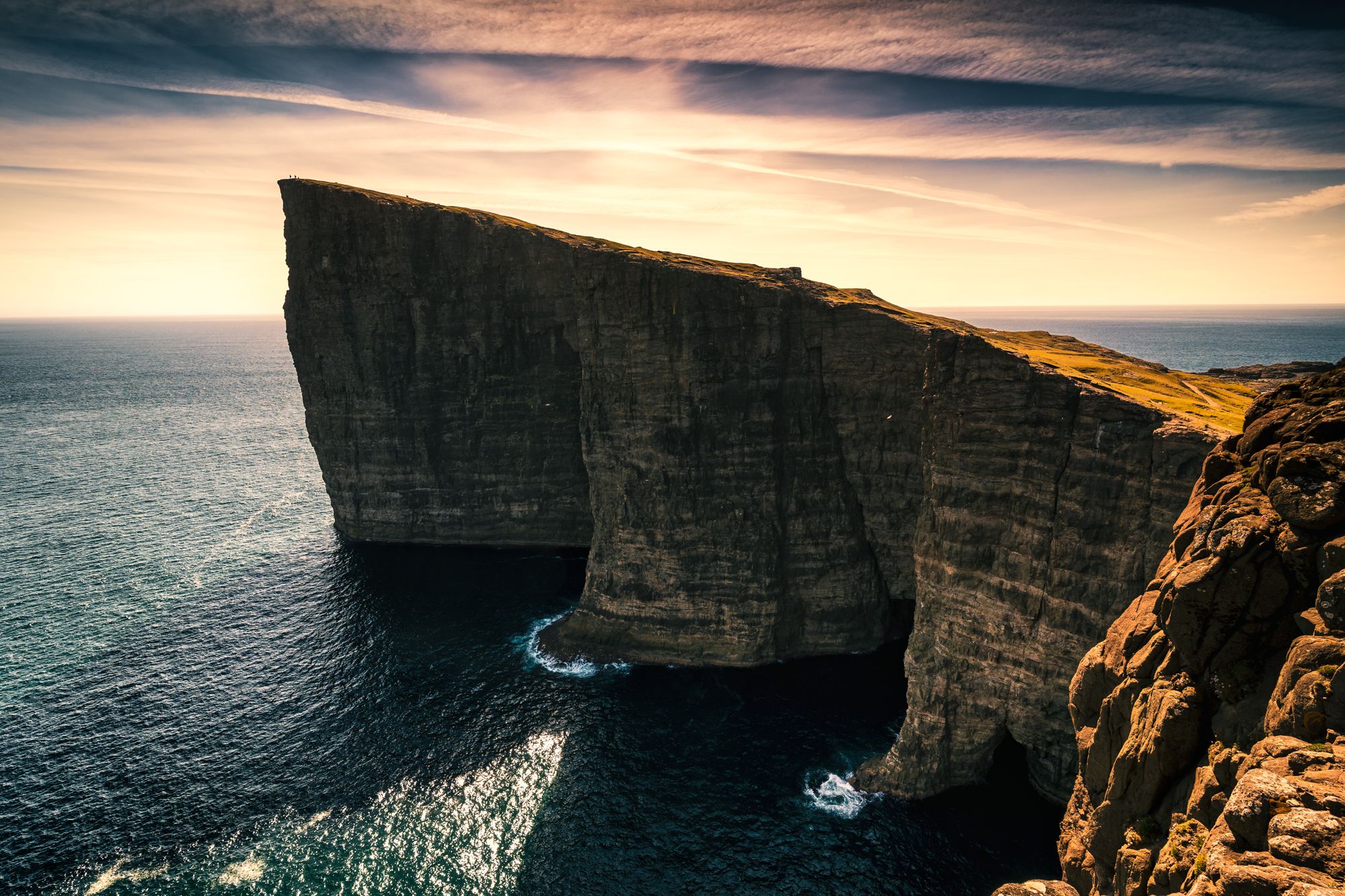 Trælanípa, Faroe Islands
