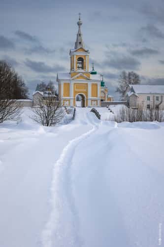 Vvedeno-Oyatskiy Monastery