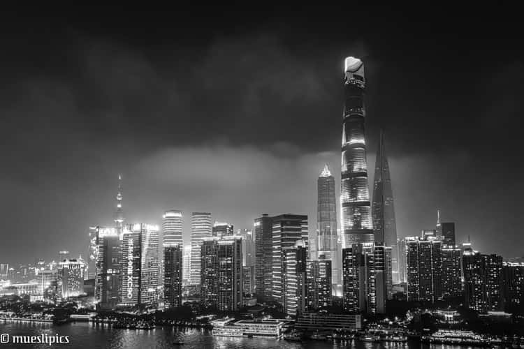Along the Bund