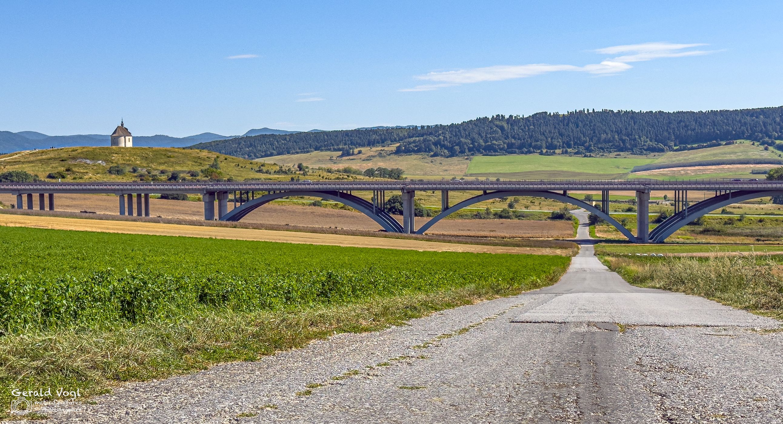 Autobahnbrücke, Slovakia (Slovak Republic)