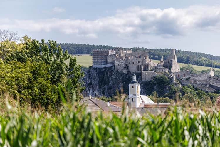 Beckov castle ruins