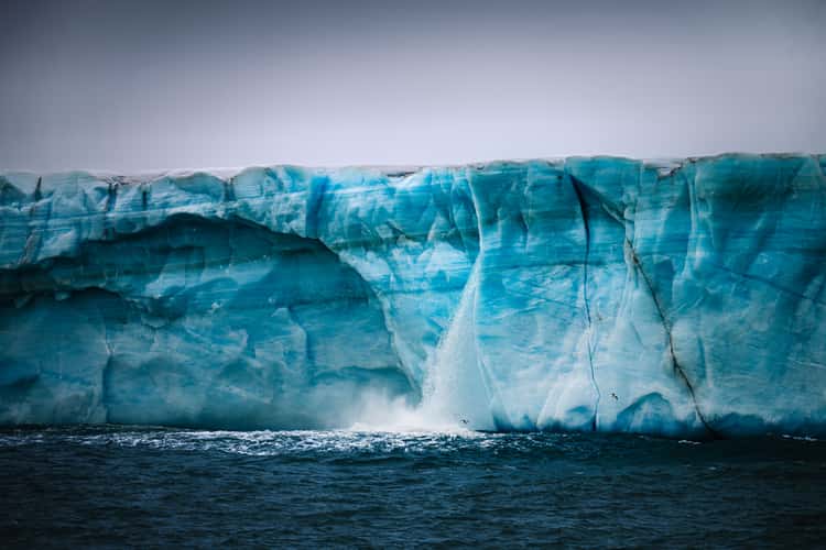Brasvellbreen Waterfall