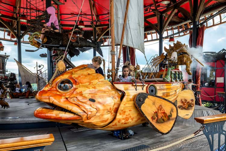 Carousel of Sea Worlds