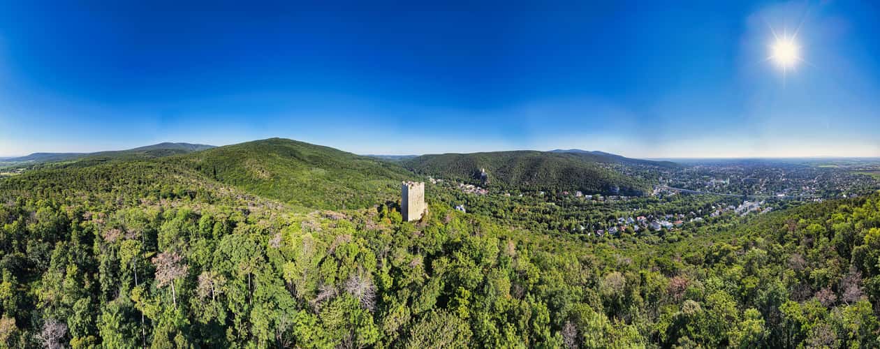 Castle Rauheneck and Rauhenstei ruins