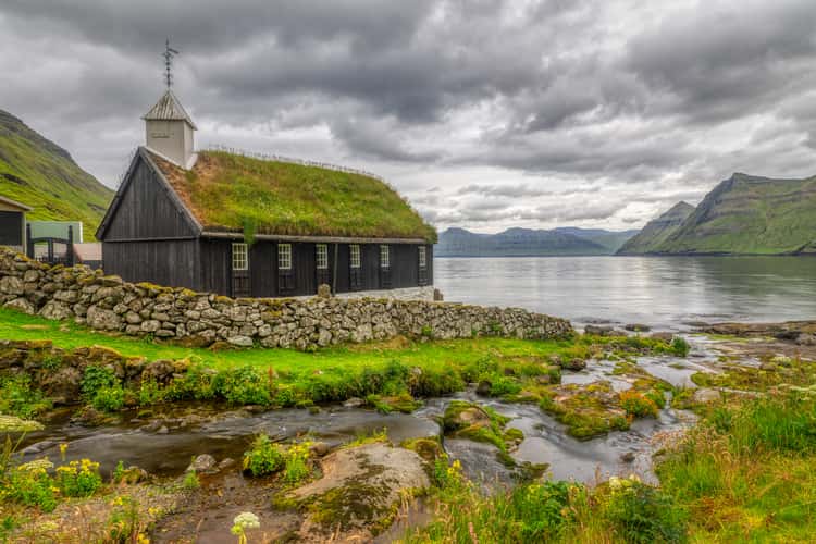 Funningur Church
