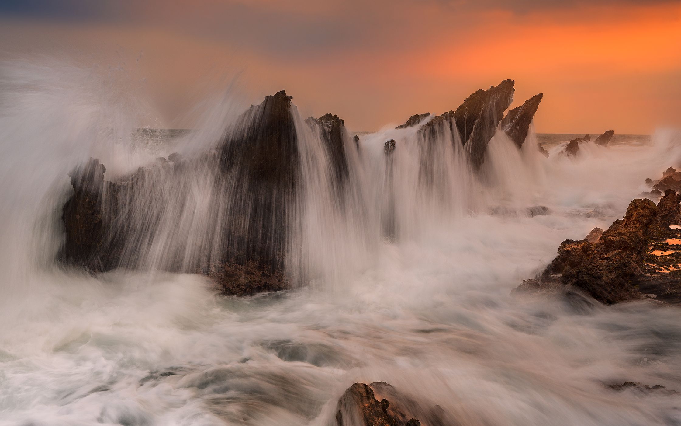 Gigi Hiu Sawarna, Indonesia