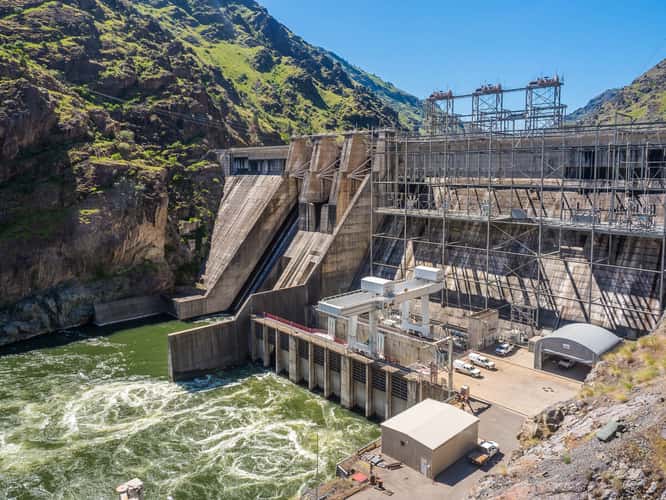 Hells Canyon Dam