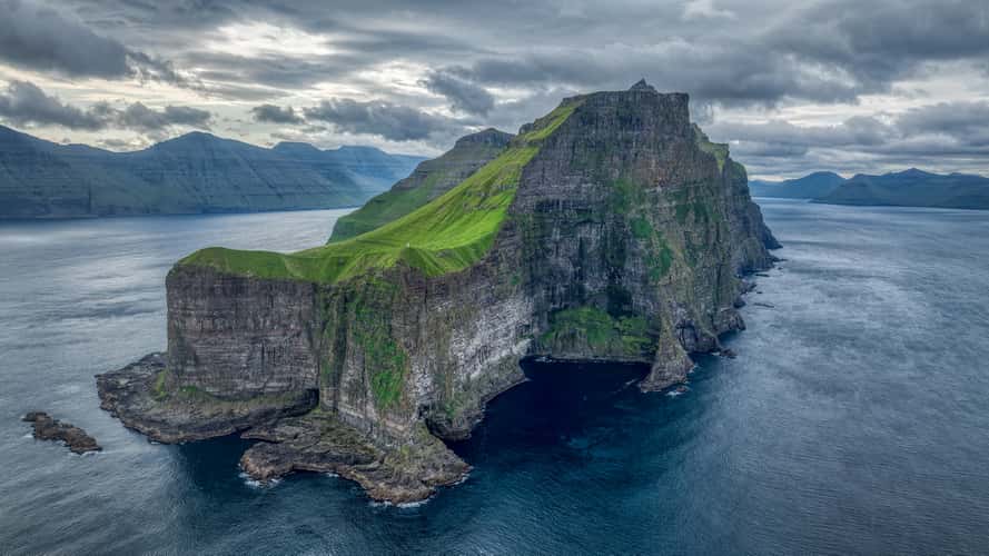 Kallur lighthouse, Faroe Islands