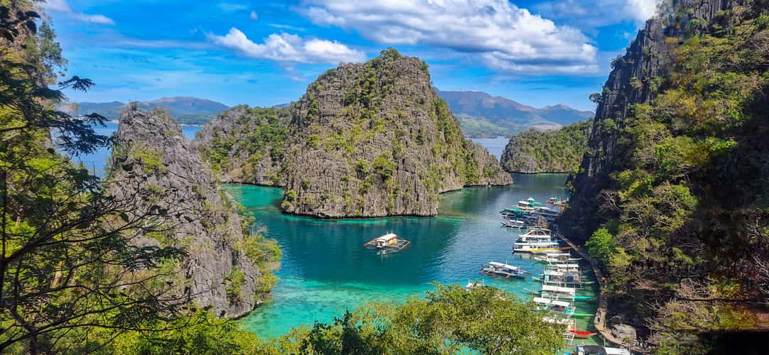 Kayangan Lake View Deck