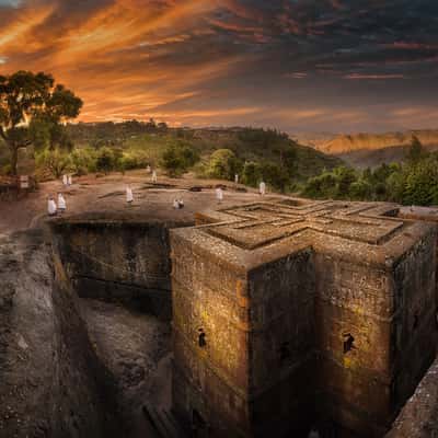 Lalibela, vista panorámica exterior de la Iglesia de San Jorge, Ethiopia