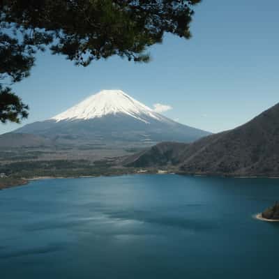 Nakanokura Pass Viewing Point, Lake Motosu, Japan