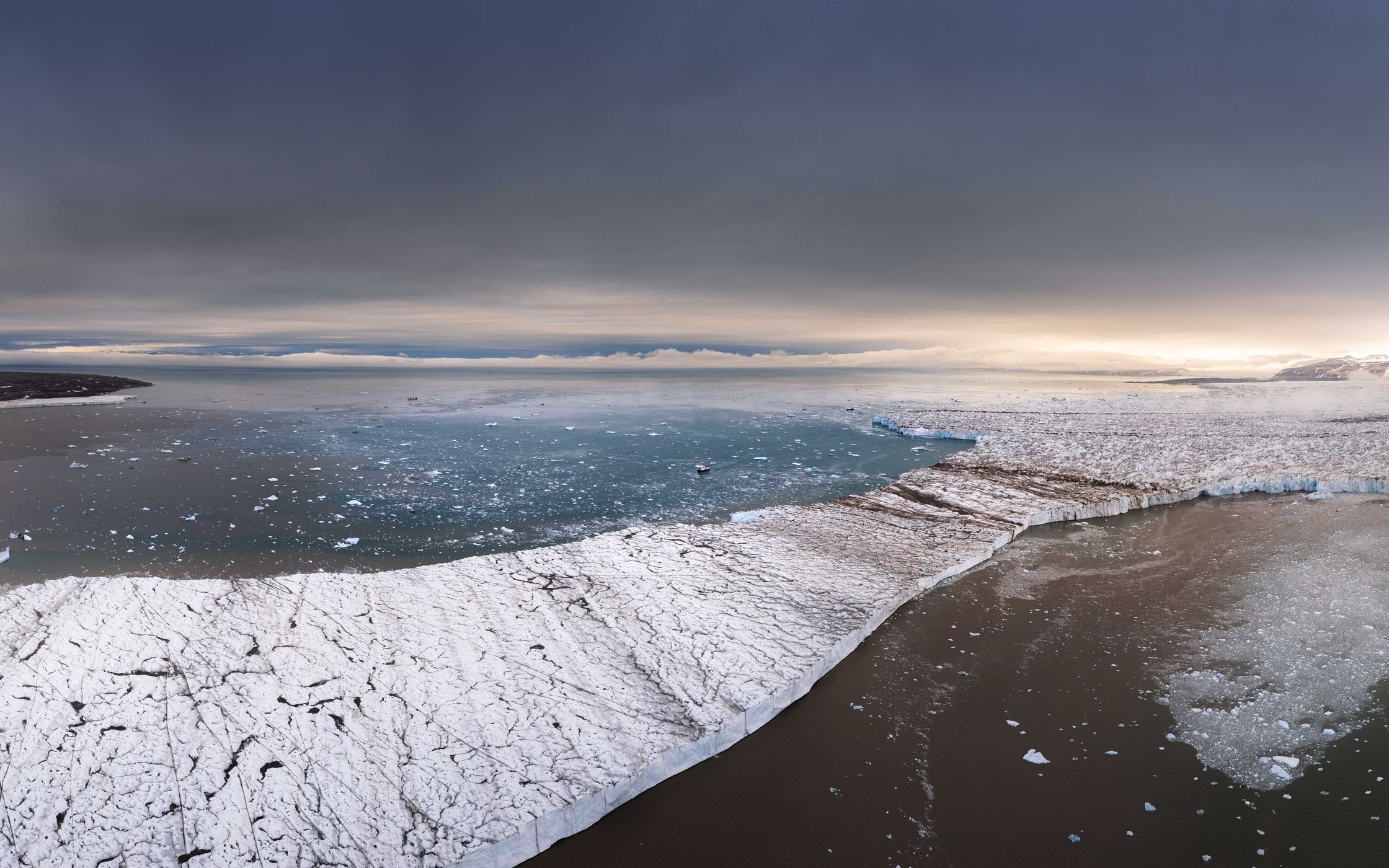 Negribreen Bay, Svalbard & Jan Mayen Islands