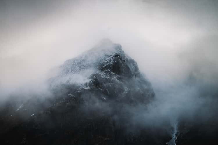 Nyholmen Bay - Mountains
