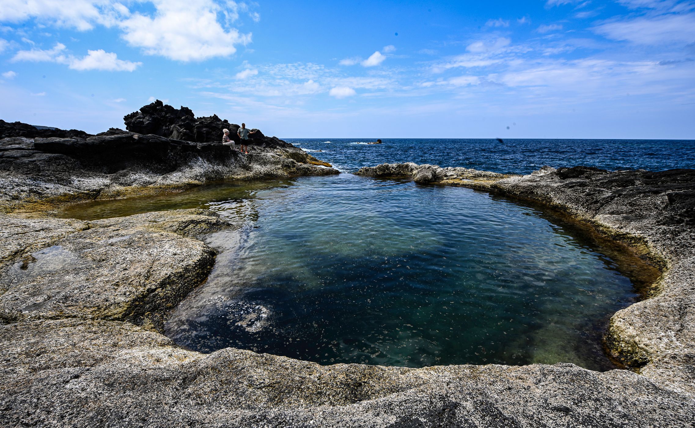 Piscinas naturais dos Mosteiros, Portugal