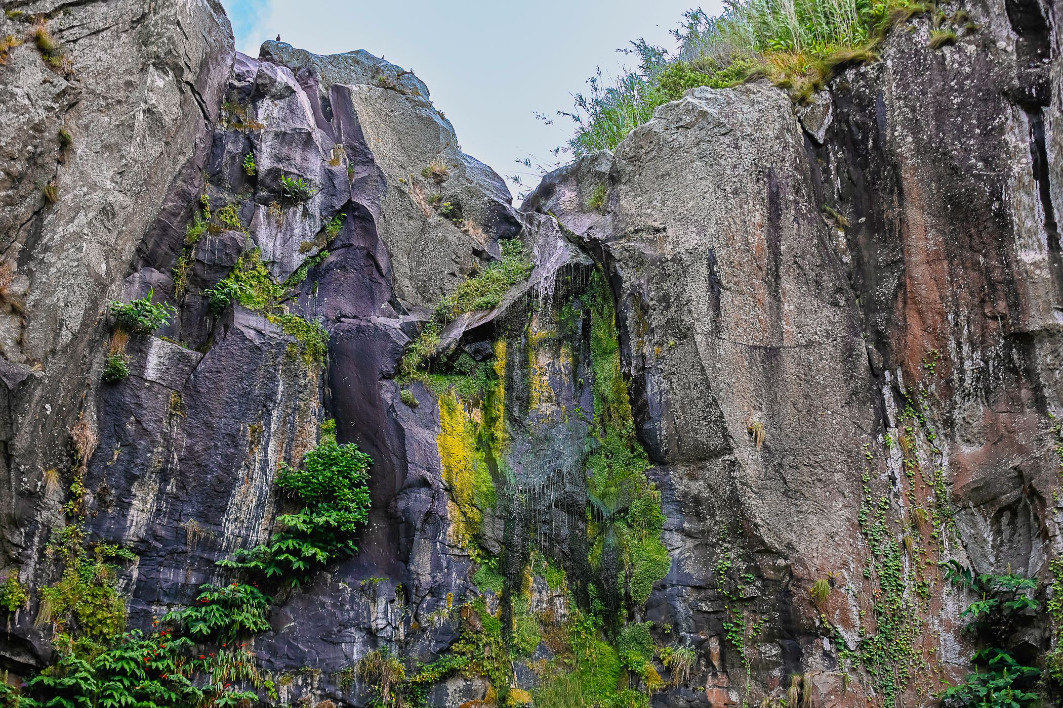 Queda de Água do Salto da Farinha - Poço Azul, Portugal